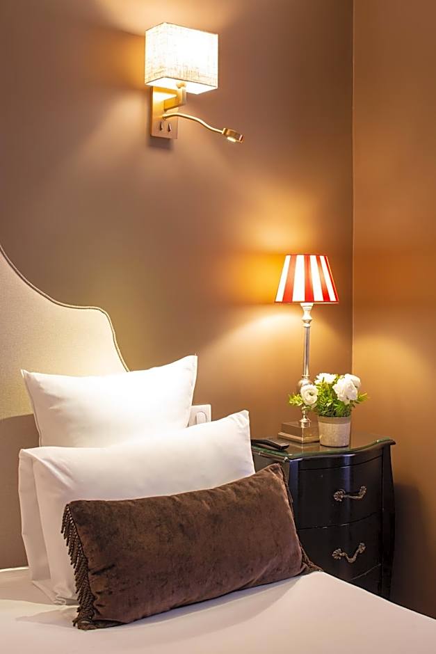 Hotel Des Deux Continents