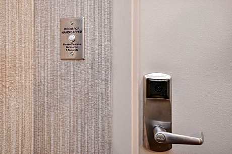 Queen Room with Two Queen Beds - Hearing Access/Non-Smoking