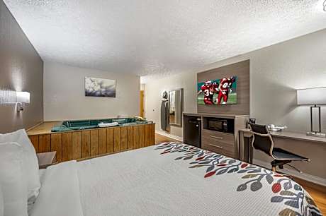 Superior Queen Room with Spa Bath Non-Smoking