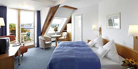 Comfort Double Room with Balcony Lake View