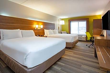 Queen Room with Two Queen Beds - Hearing Accessible/Non-Smoking