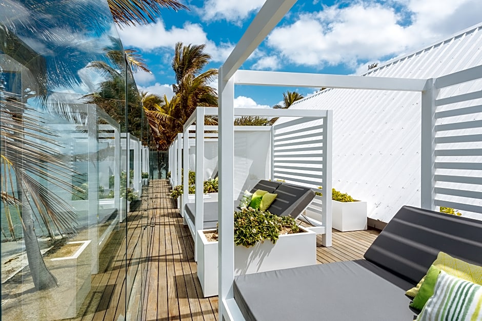 Tropical Attitude, 3 Star