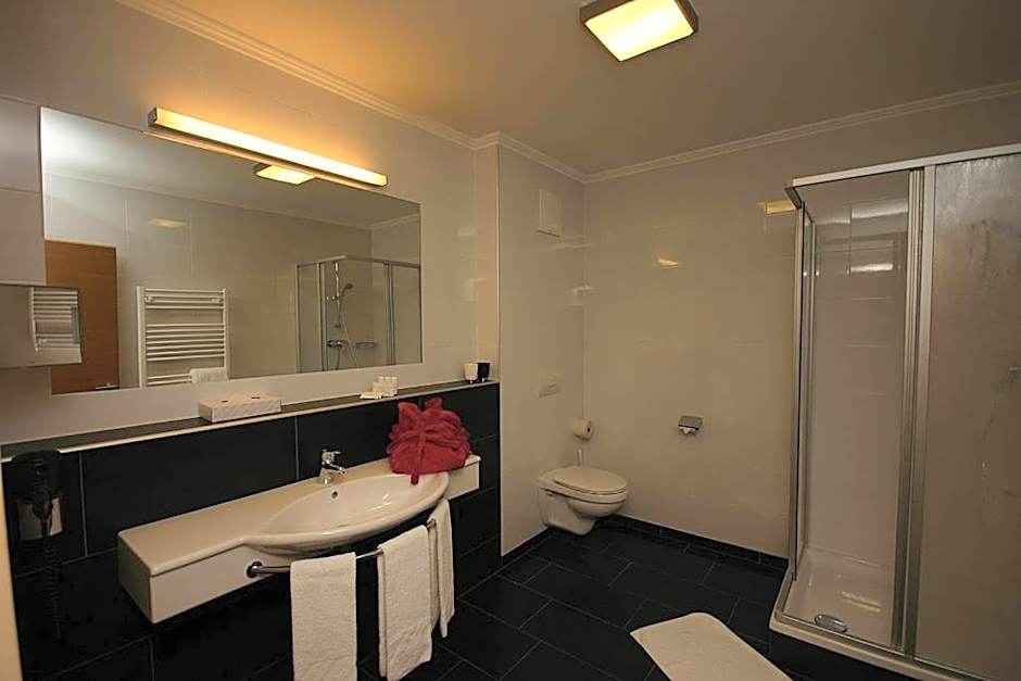 Hotel Herzblut - Joker card included in summer