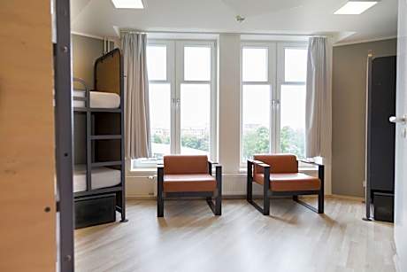 6-Bed Room with Private Bathroom