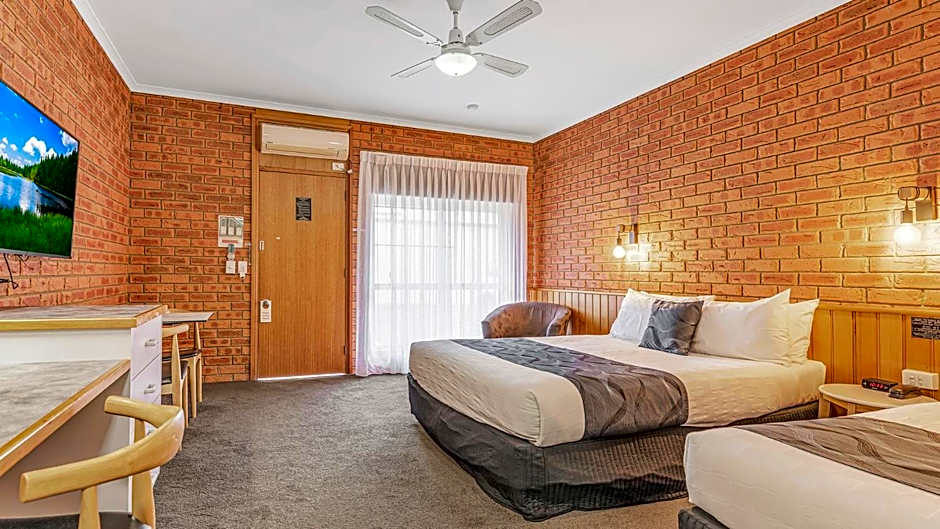 Golden River Motor Inn