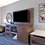 Hampton Inn By Hilton & Suites Marina