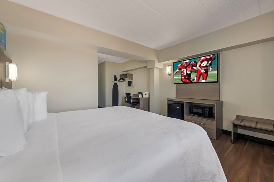 Red Roof PLUS & Suites Virginia Beach - Seaside