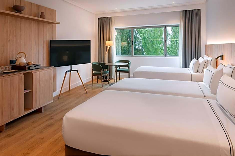 Melia Madrid Barajas