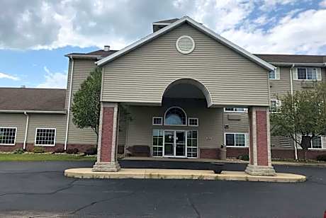 AmericInn by Wyndham Maquoketa