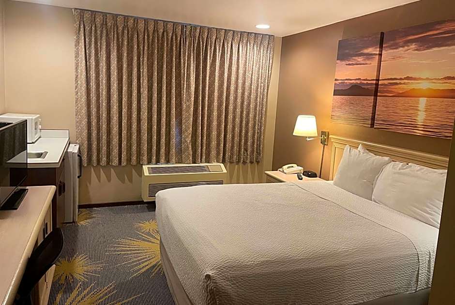 Days Inn by Wyndham Seatac Airport