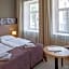 Three Crowns Hotel