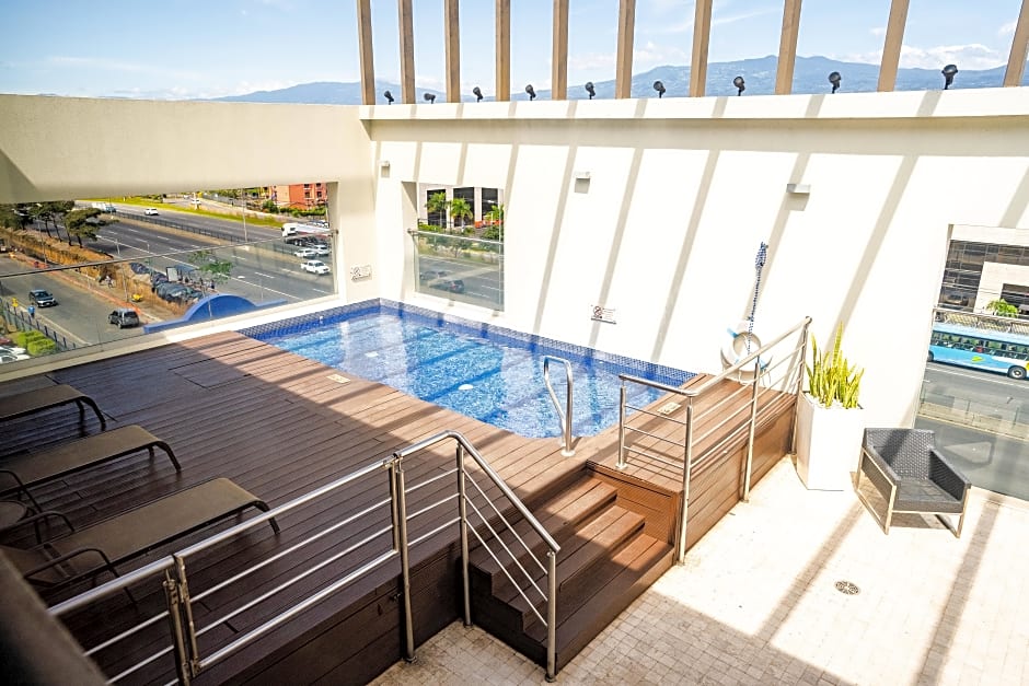 Holiday Inn San Jose Escazu