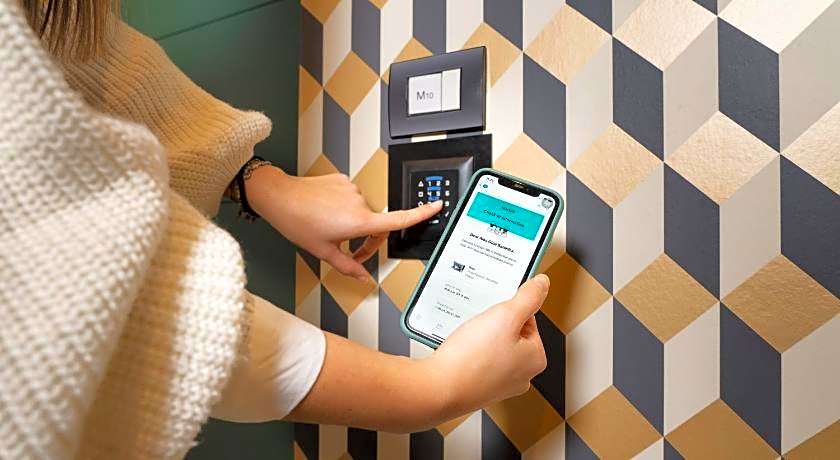 M7 Contemporary Apartments - My Extra Home