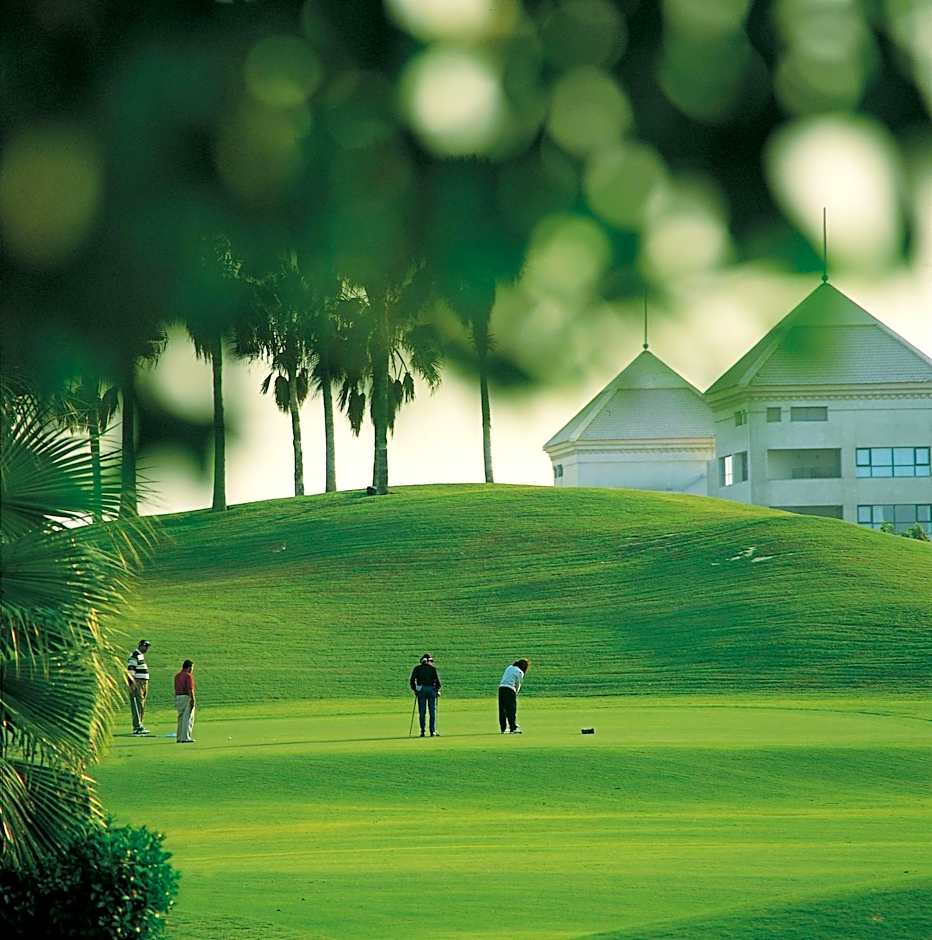 Hilton Pyramids Golf