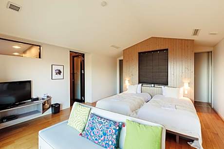 Deluxe Twin Room with Sea View