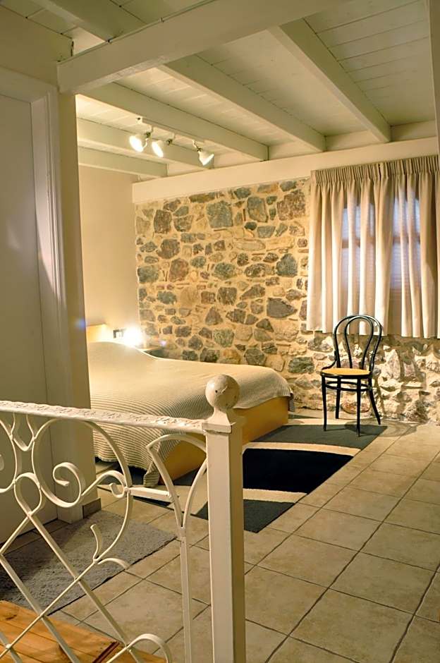 Limni Stone Apartments