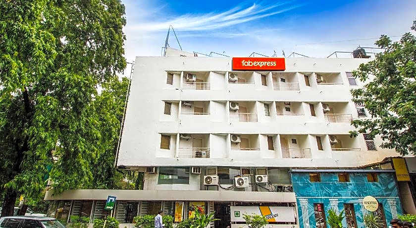 FabHotel Kalyan