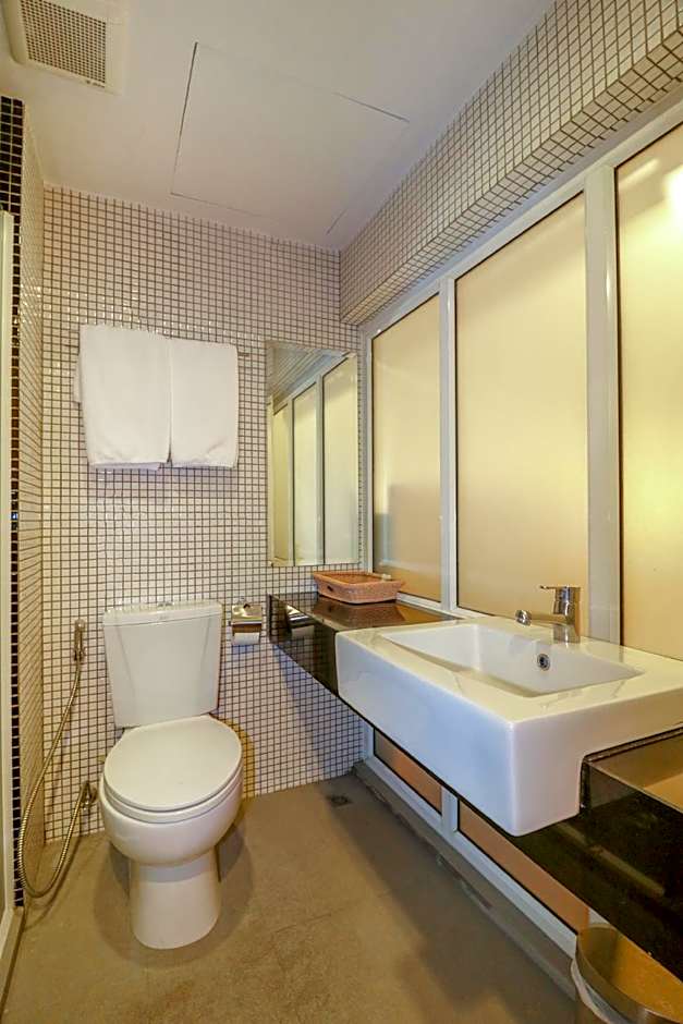 OYO 225 Premier Place Bangkok