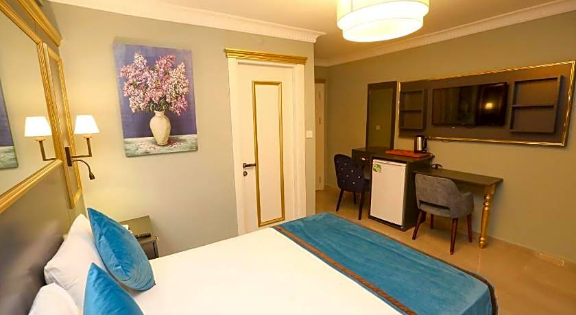 Grand moon hotel suites 