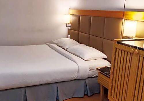 Crown Garden Hotel