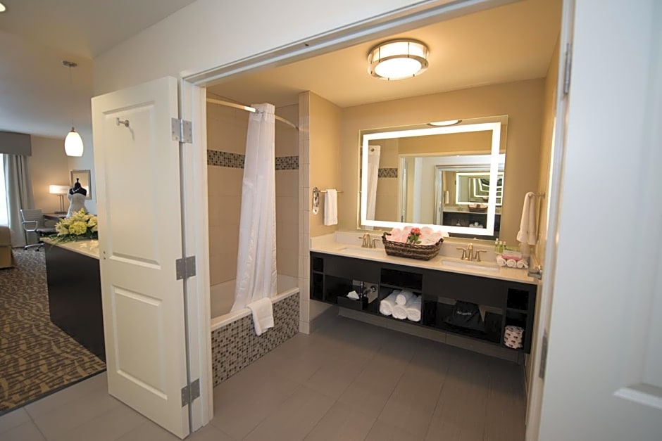 Holiday Inn Express & Suites Denver South - Castle Rock, an IHG Hotel