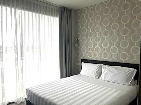 Deluxe Double or Twin Room with Balcony