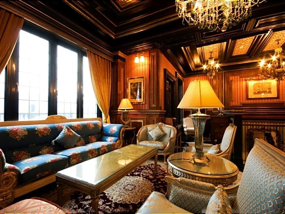 The Old England Hotel