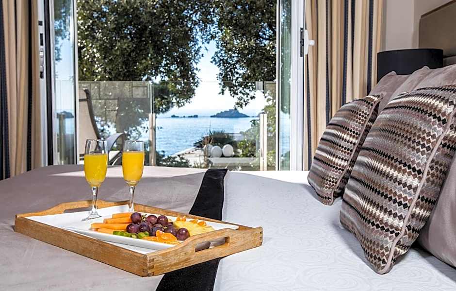 Royal Ariston Hotel