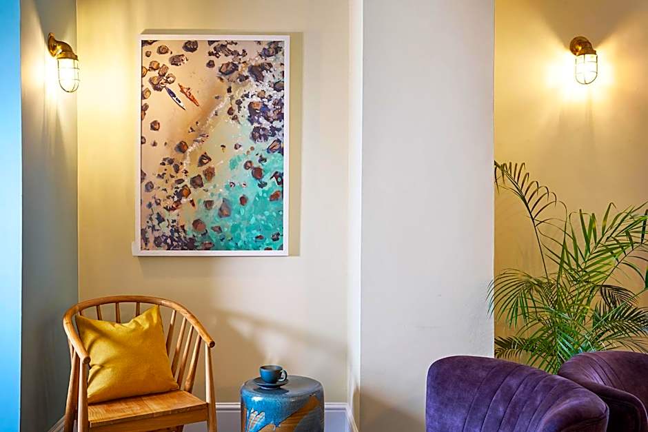 Outlaw's Guest House