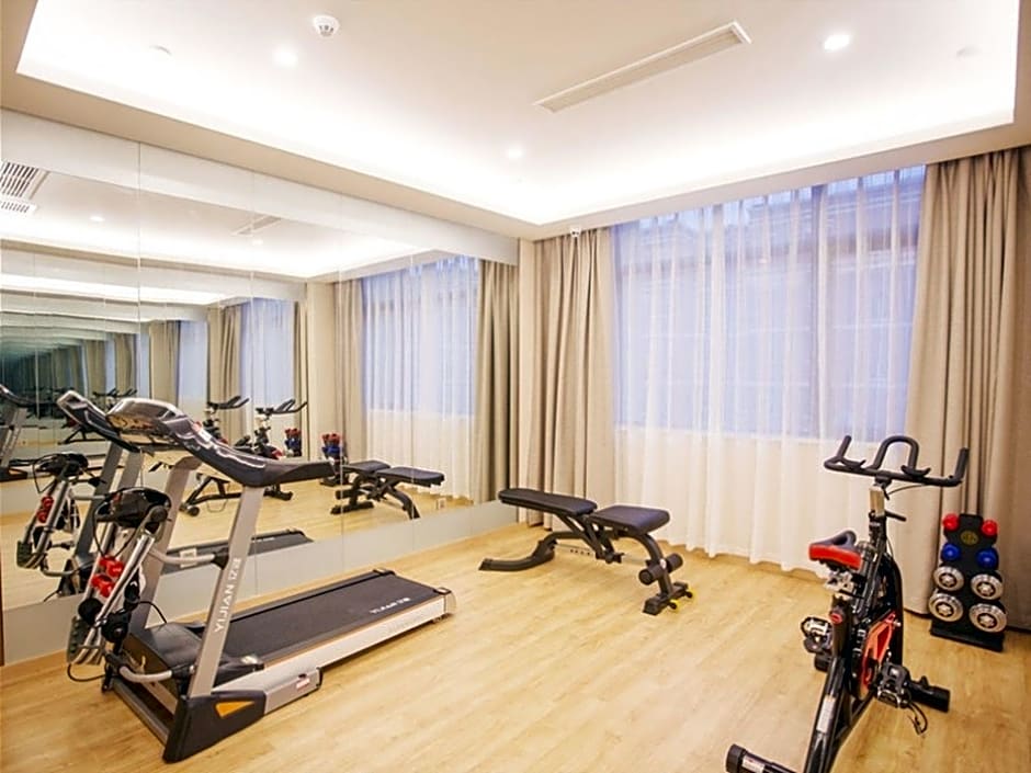 GreenTree Inn Fuyang Linquan County Economic Development Zone Xingye Road Branch