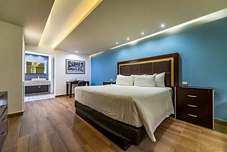 Standard King Room