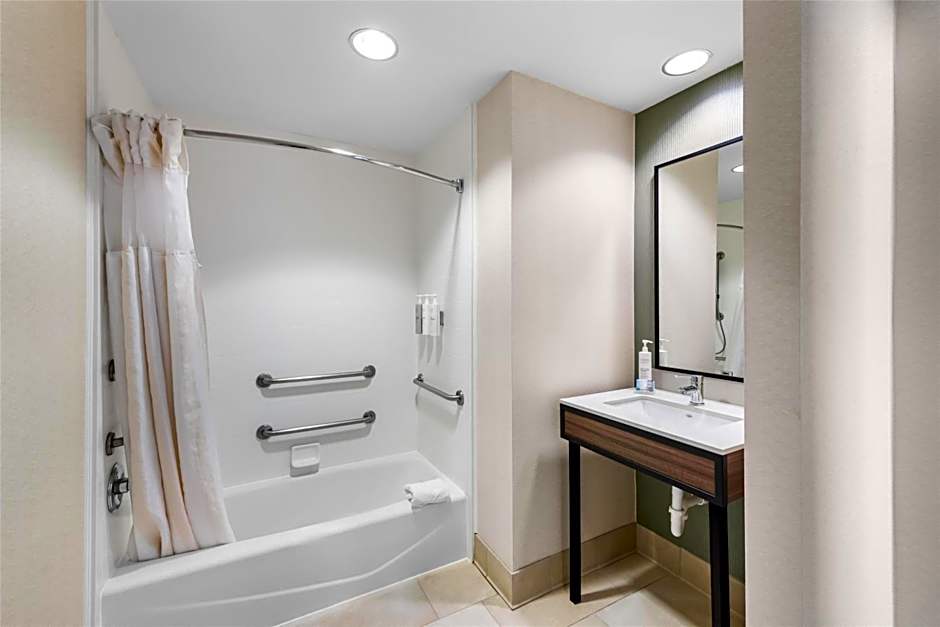 Hilton Garden Inn Overland Park