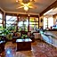 The Bungalows Hotel