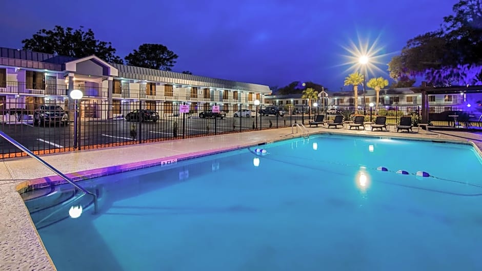 Best Western Central Inn