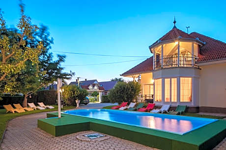 Admiral Family Resort