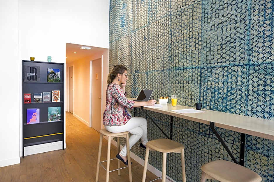 Hotel The Playce by Happyculture