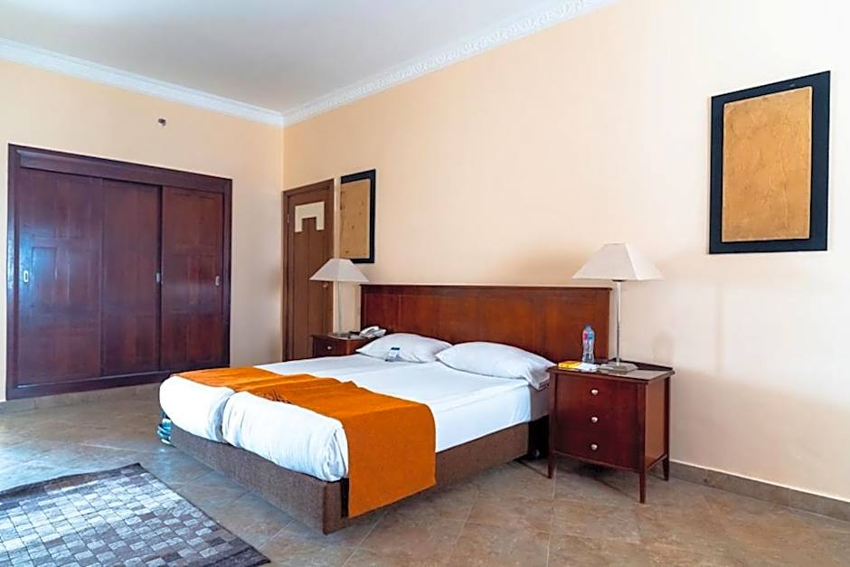 Swiss Inn Plaza Hotel