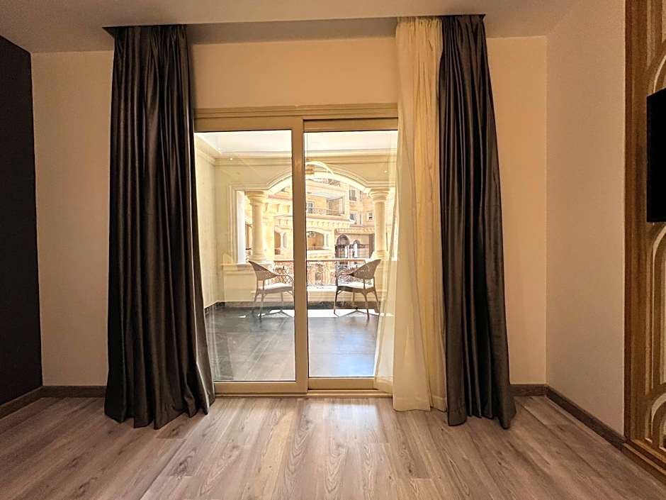 Onyx Pyramids Boutique Hotel