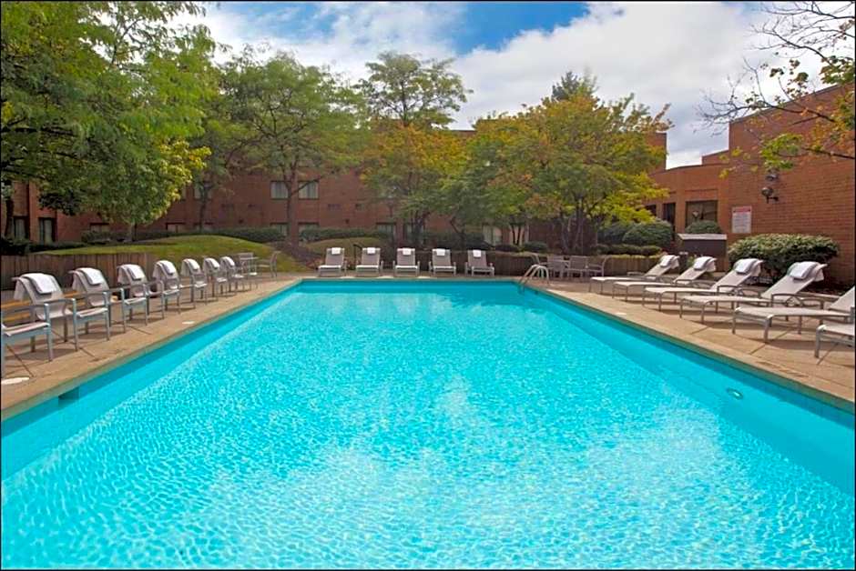 Crowne Plaza Columbus North - Worthington By IHG