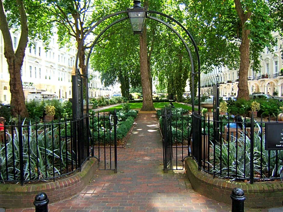 Dolphin Inn - The Lodge