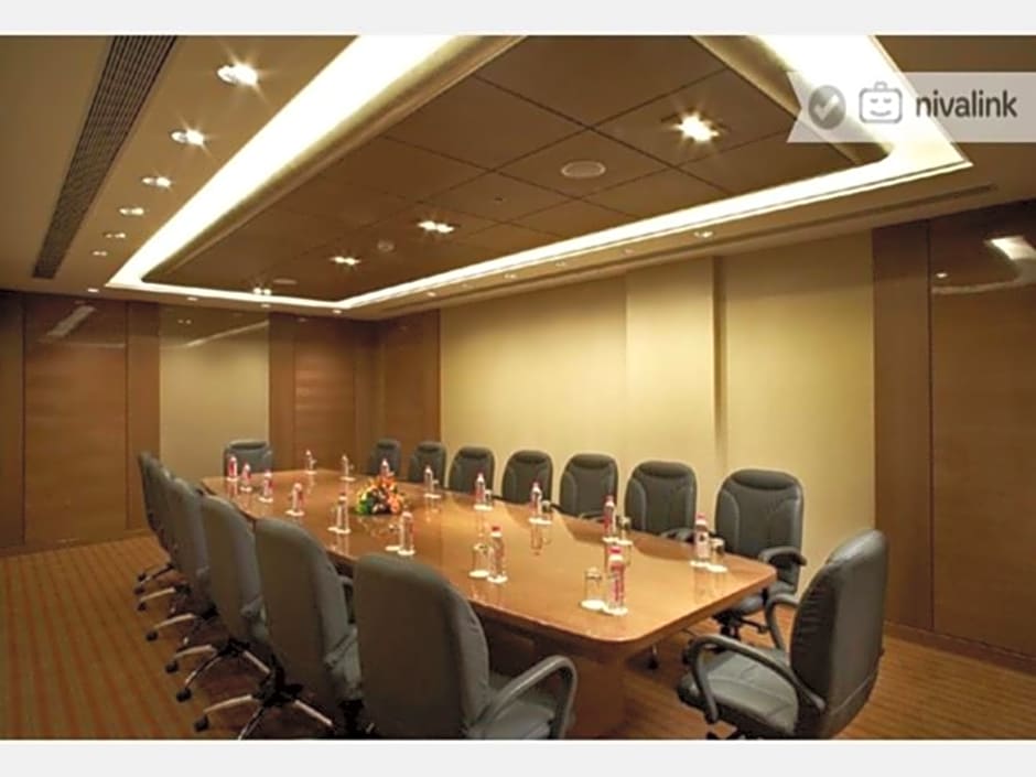 Adarsh Hamilton Hotel