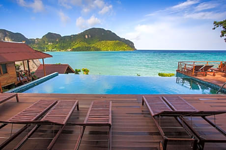 The Cobble Beach Hotel