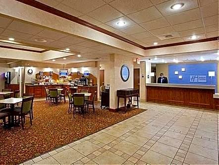 Holiday Inn Express Hotel & Suites Dayton-Huber Heights, an IHG Hotel