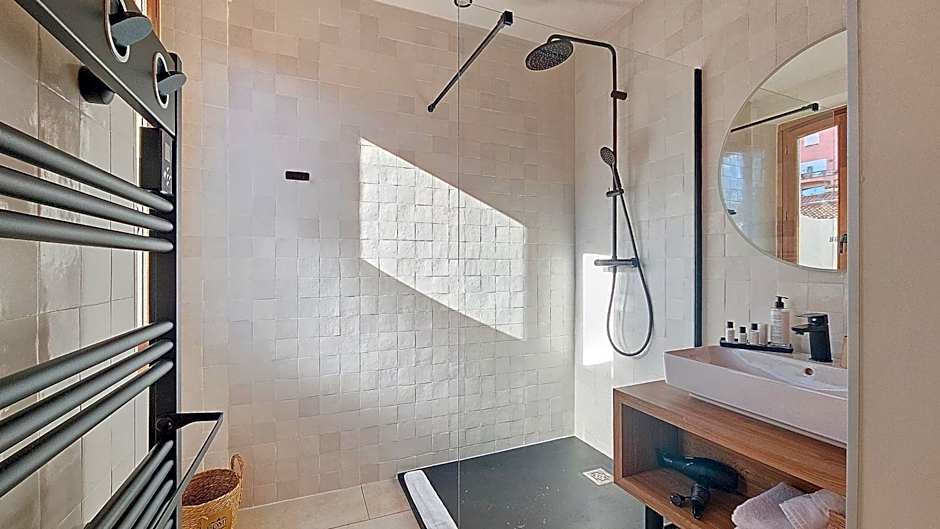 Intense Boutik-Hôtel