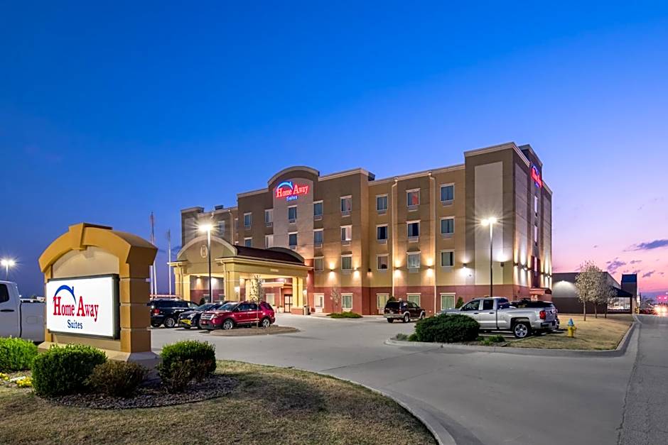 Home Away Kitchen Suites Enid