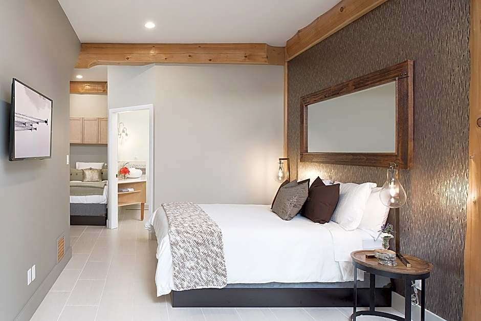 The Rockwell-Harrison Guest Lodge