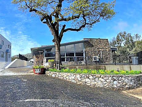 Sierra Lodge Three Rivers