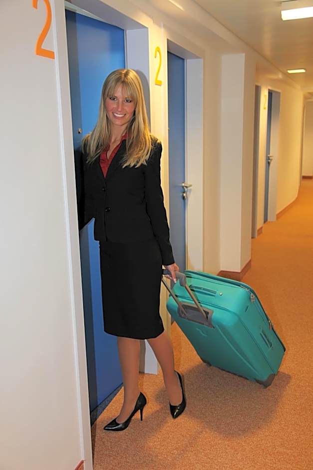 HB1 Budget Hotel - contactless check in