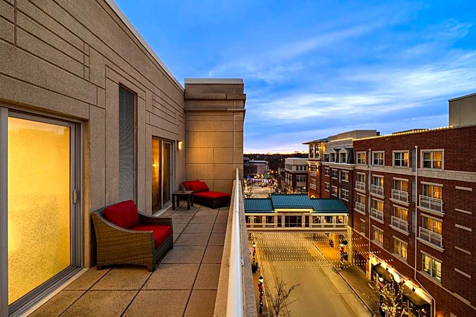 Hotel Indigo Naperville Riverwalk By IHG