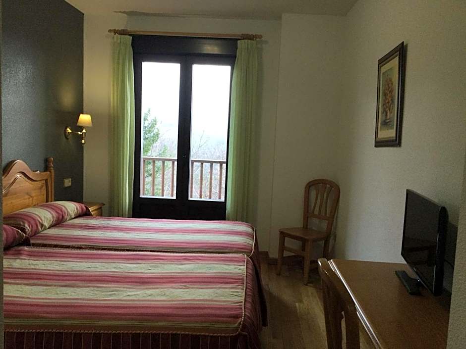 Hotel Cinco Castaños